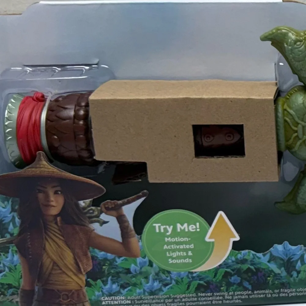Disney Raya and the Last Dragon Sword Action Adventure Blade w/ Lights Sounds